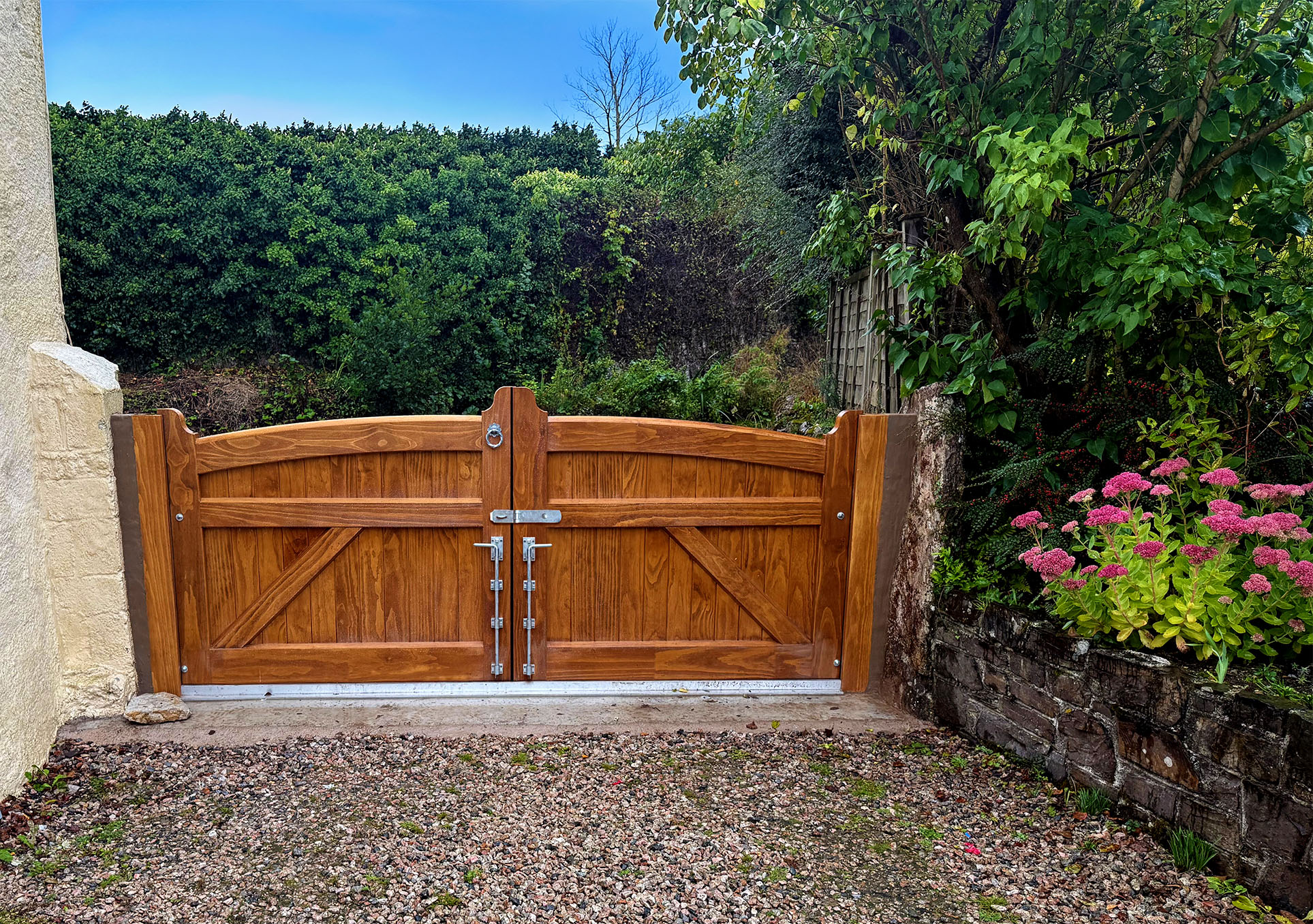 Double Accoya Timber Flood Gate, with silver ironmongery